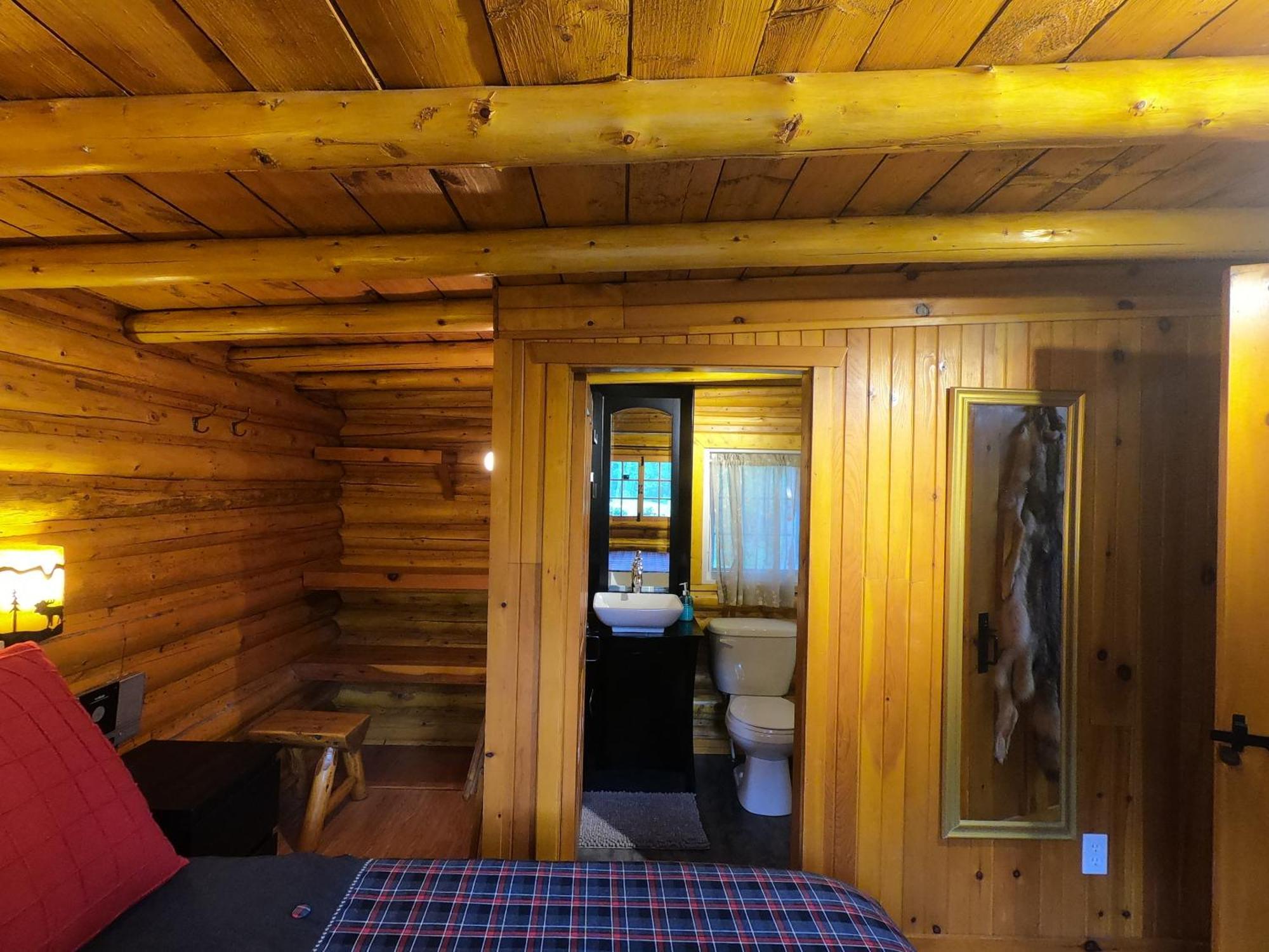 Domaine Le Bostonnais - Le Village En Bois Rond Ла-Тюк Номер фото
